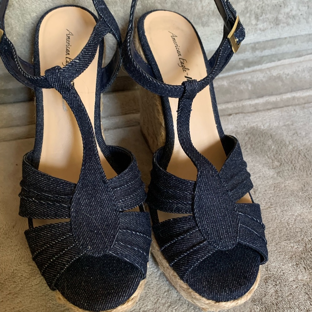 American Eagle wedges size 7.5
